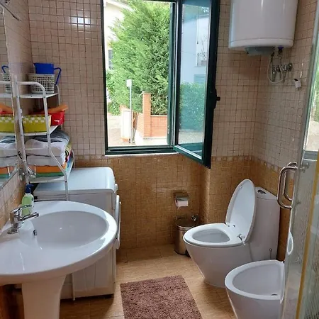 Apartmán Shtepia E Luleve Golem (Tirana)