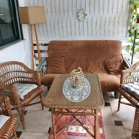 Shtepia E Luleve Golem (Tirana)