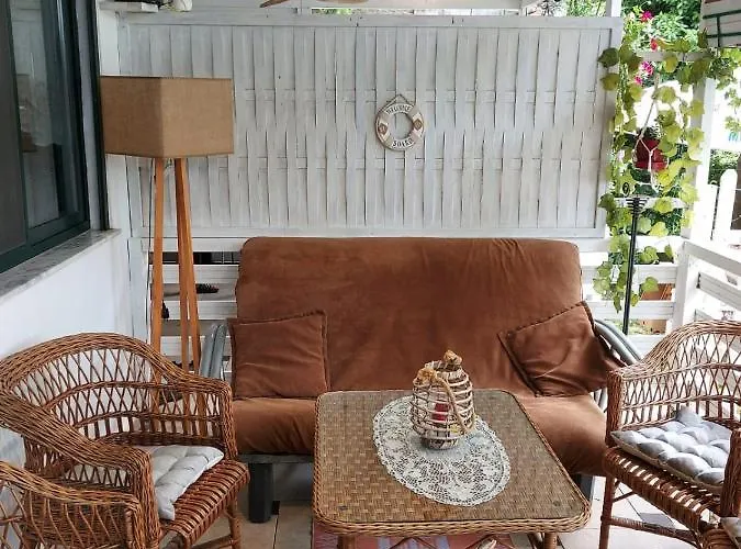 Shtepia E Luleve Appartement Golem (Tirana)